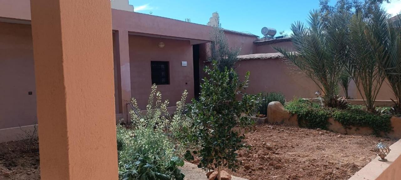 Auberge Restaurant Tissili " Oasis De Fint" Exterior photo